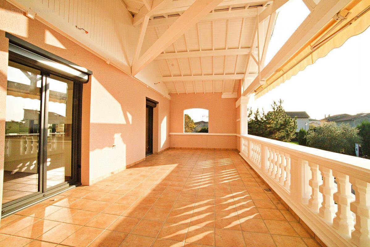 Appartement à QUINCIEUX