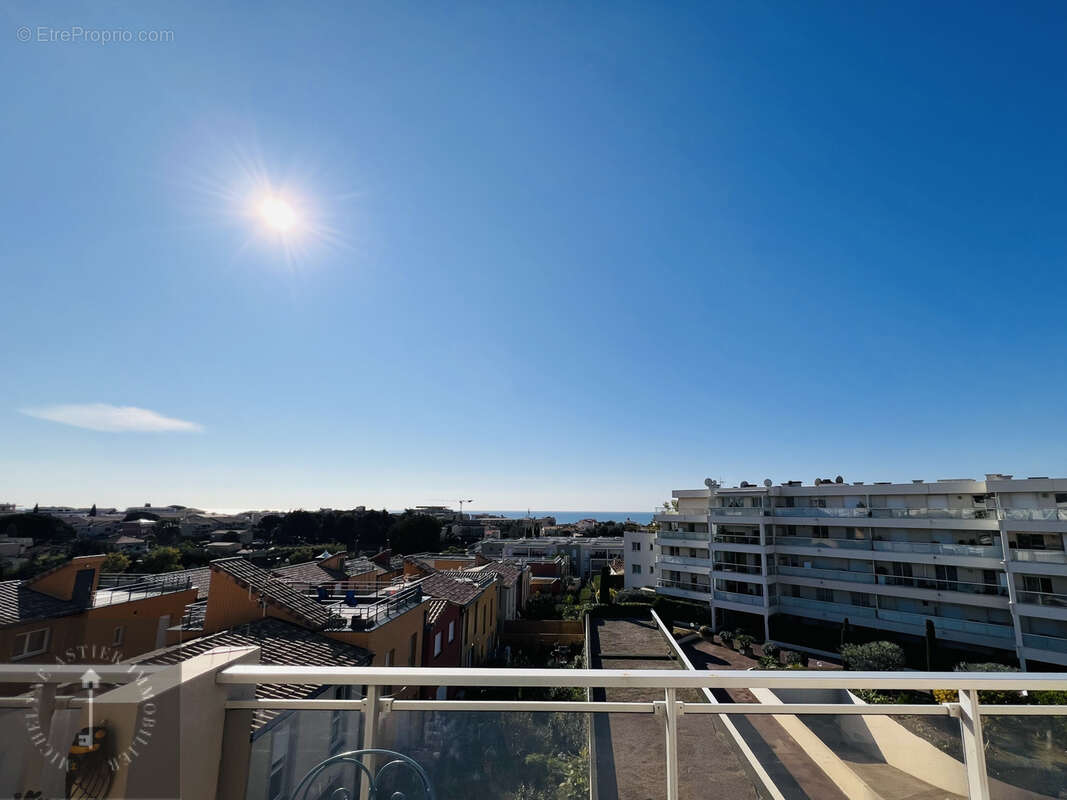 Appartement à SAINT-LAURENT-DU-VAR