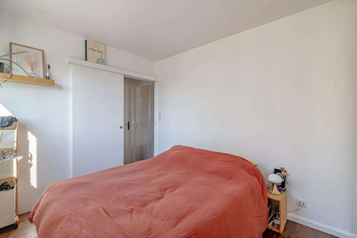 Appartement à PARIS-19E