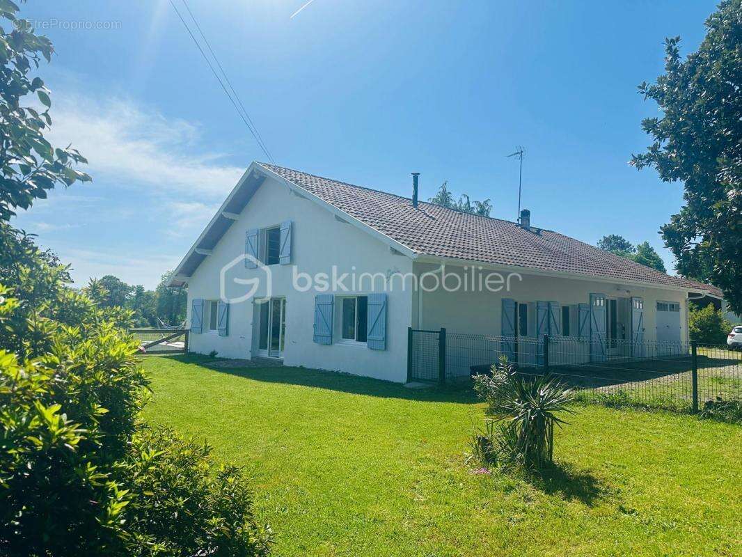 Maison à RIVIERE-SAAS-ET-GOURBY