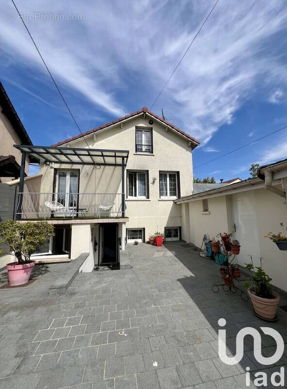 Photo 1 - Maison à LE BLANC-MESNIL