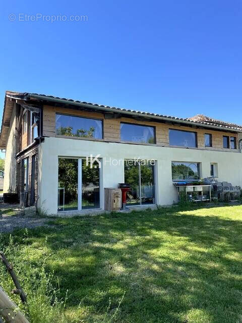 Maison à AURIGNAC