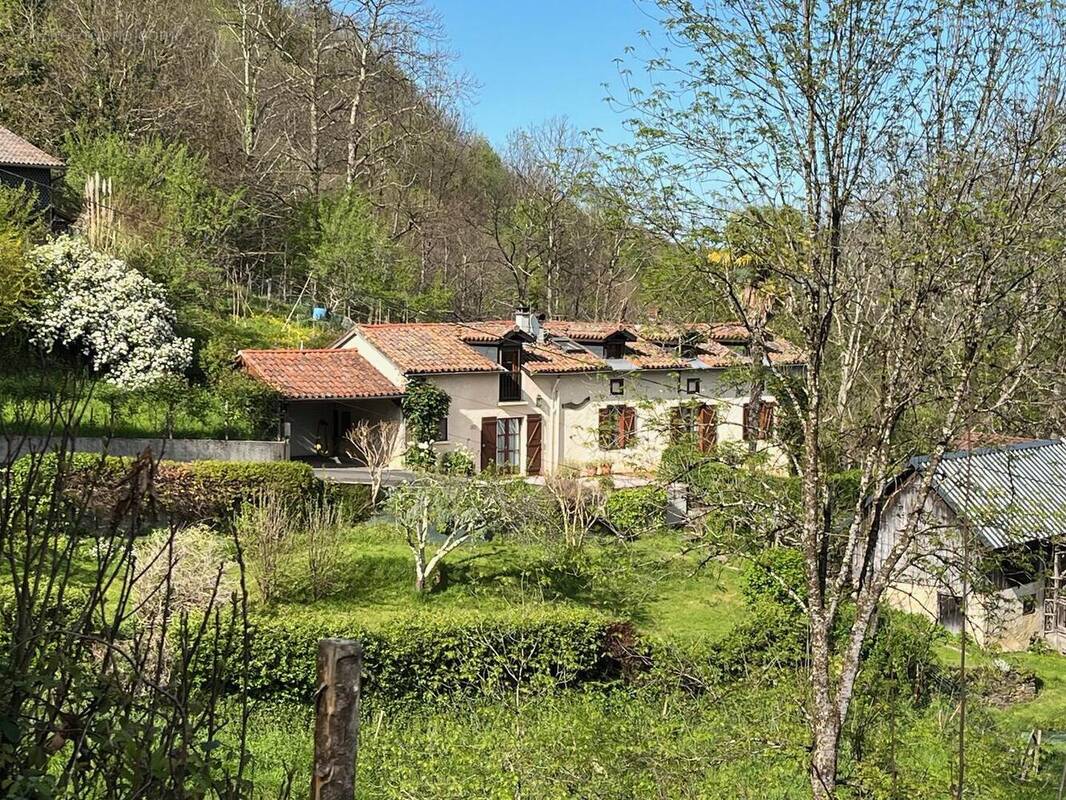 PONS 8 - Maison à ASPET