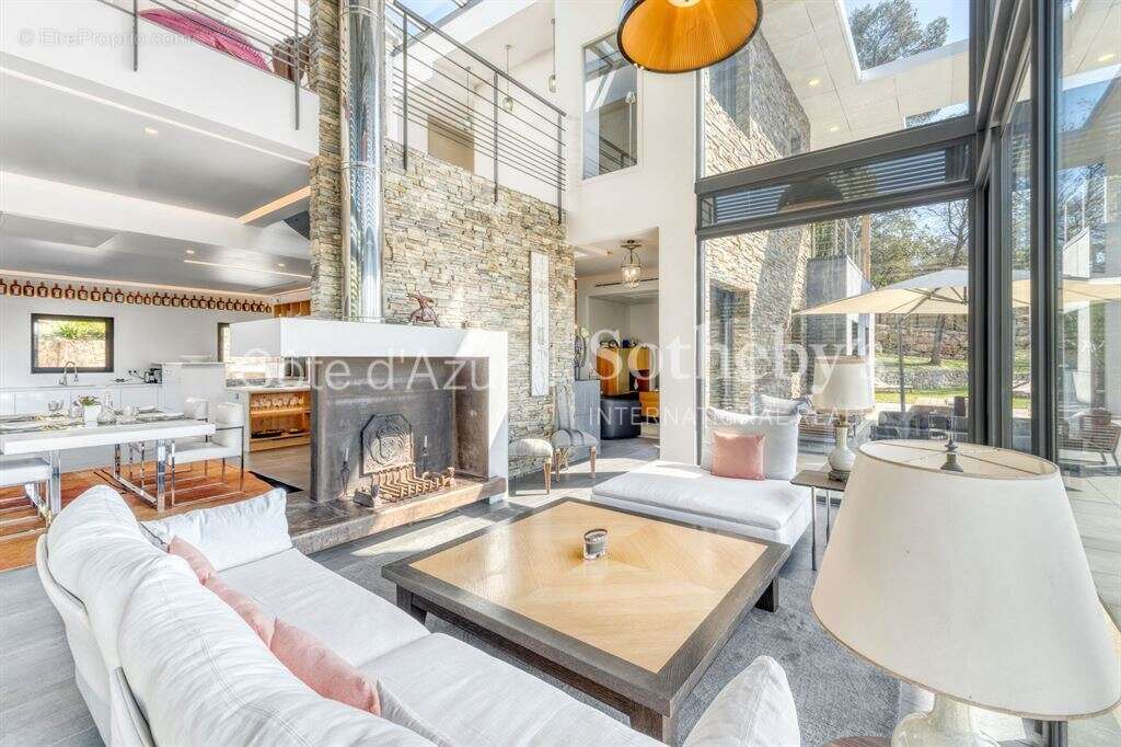 Maison à MOUGINS