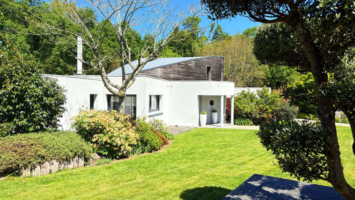 Maison à COMBRIT