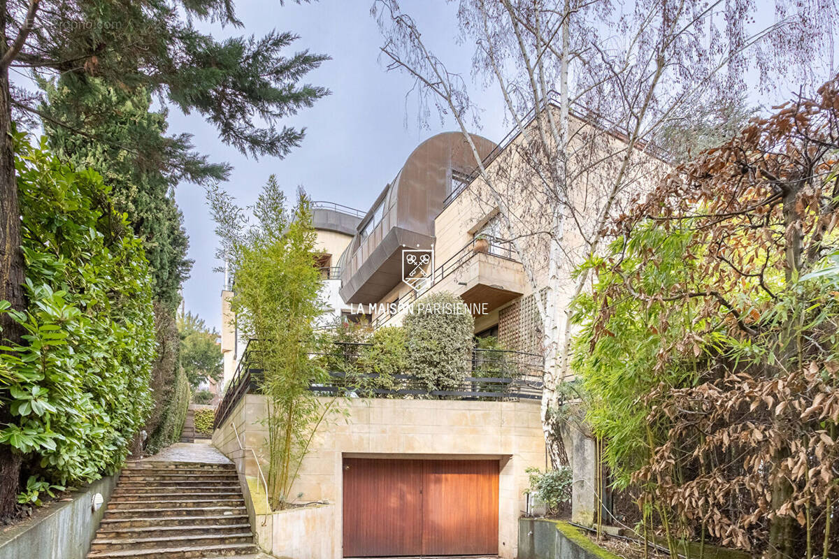Appartement à SURESNES
