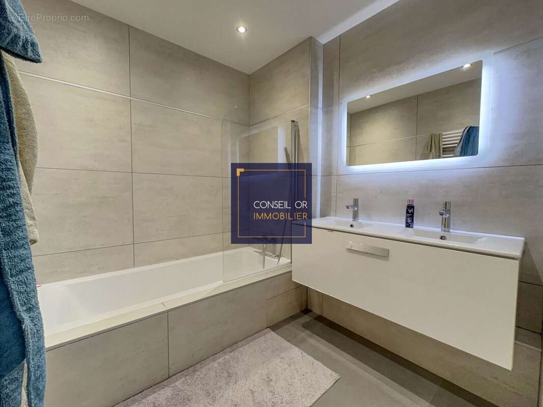 Appartement à SAINT-GENIS-LAVAL
