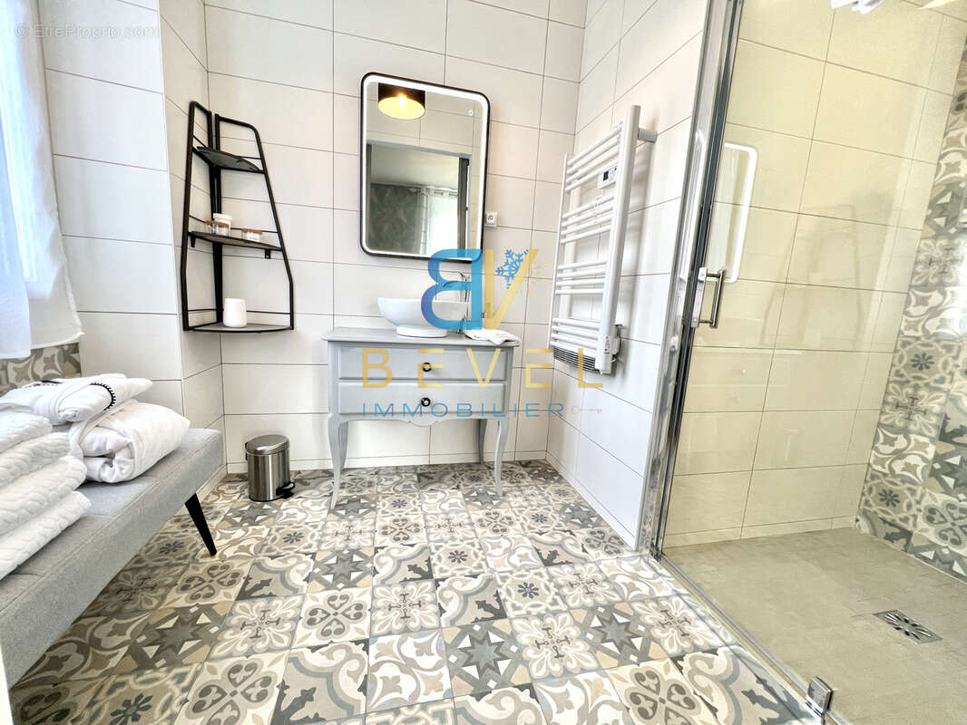 Maison à LA CHAMBRE