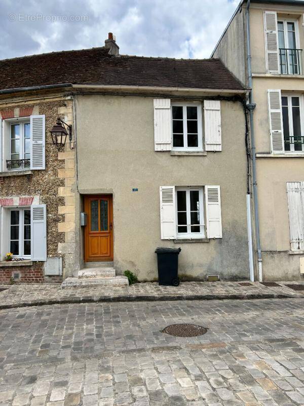 Maison à MARINES