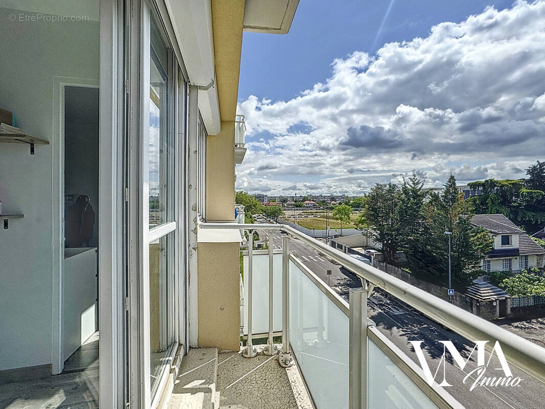 Appartement à BRON