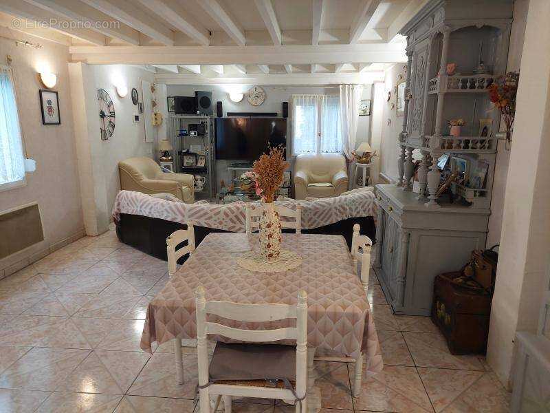 Maison à IZON