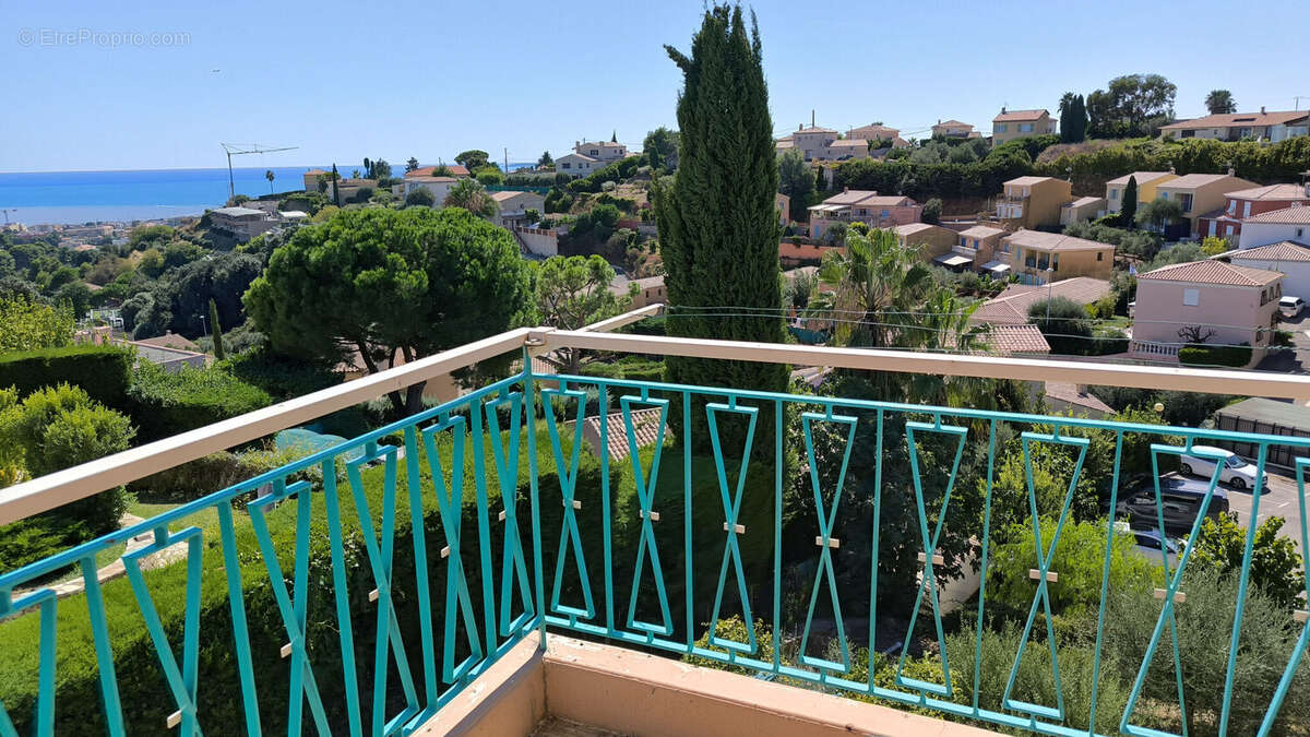 Photo 2 - Appartement à SAINT-LAURENT-DU-VAR