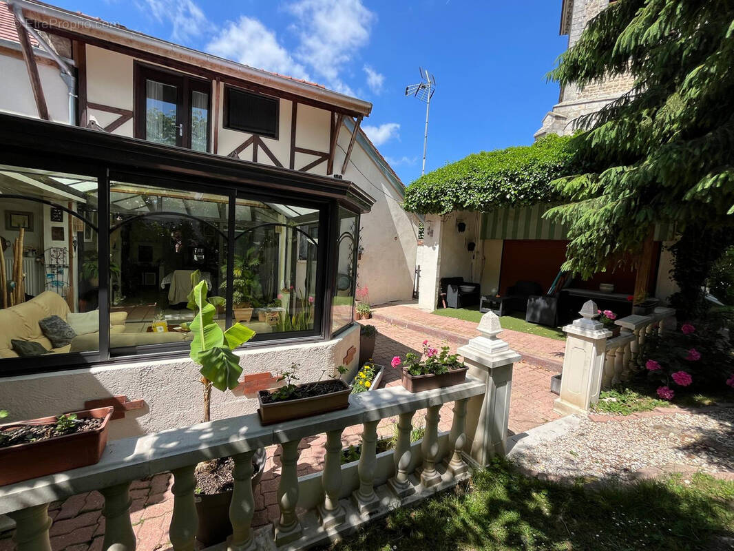 Maison à VERNEUIL-L&#039;ETANG