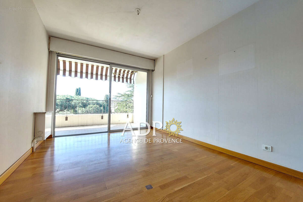 Appartement à MANDELIEU-LA-NAPOULE