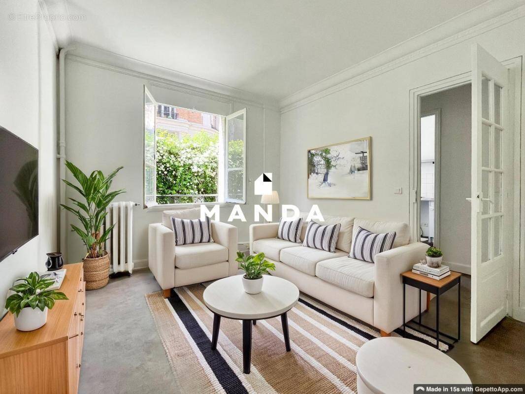 Appartement à PARIS-18E
