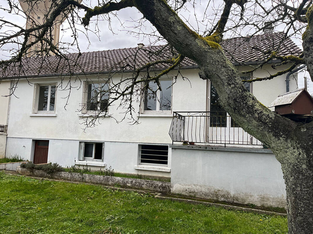 Maison à LES AIX-D&#039;ANGILLON