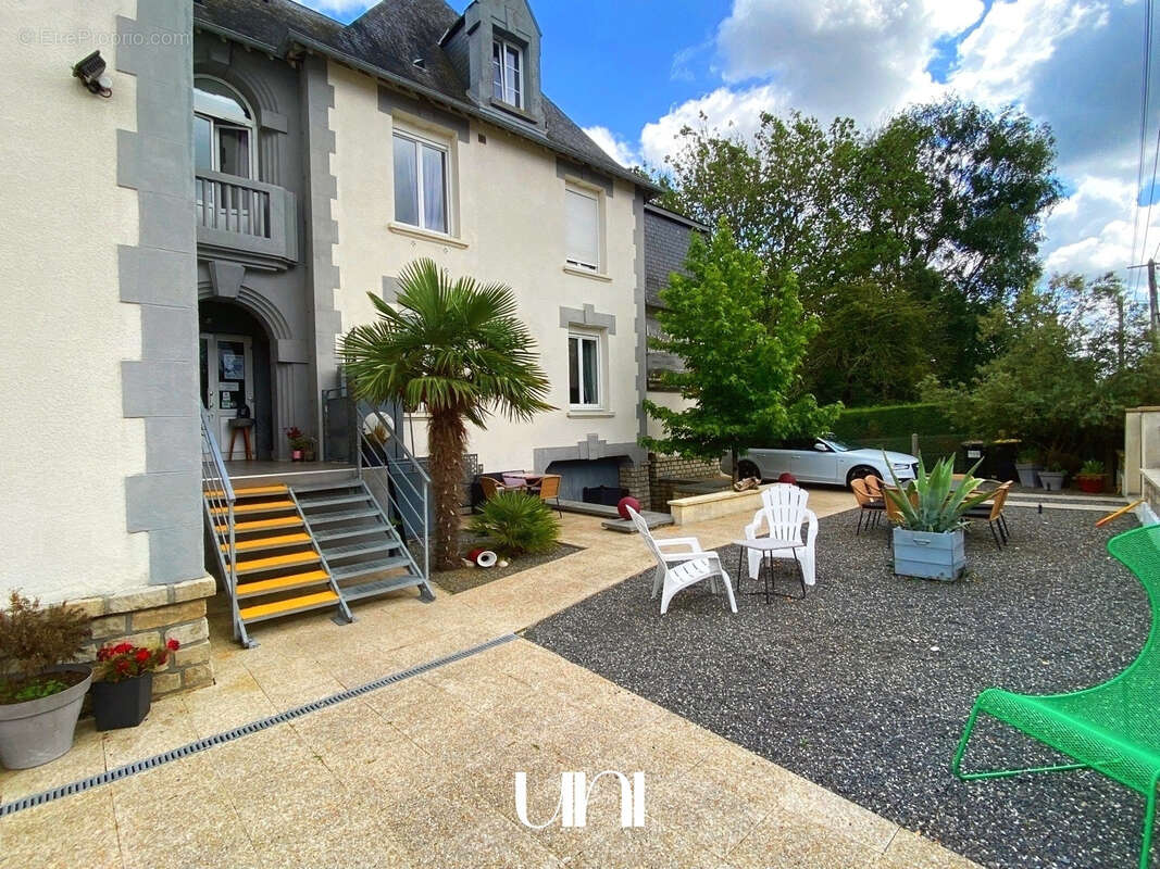 Maison à PORT-EN-BESSIN-HUPPAIN