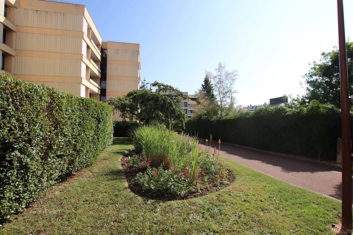 Appartement à ELANCOURT