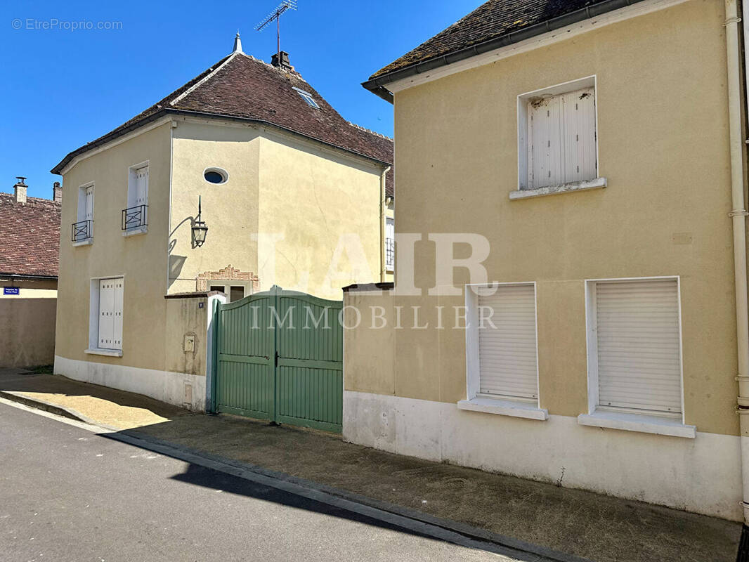 Maison à REMALARD