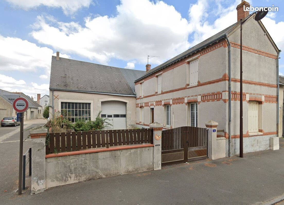 Maison à ARTENAY