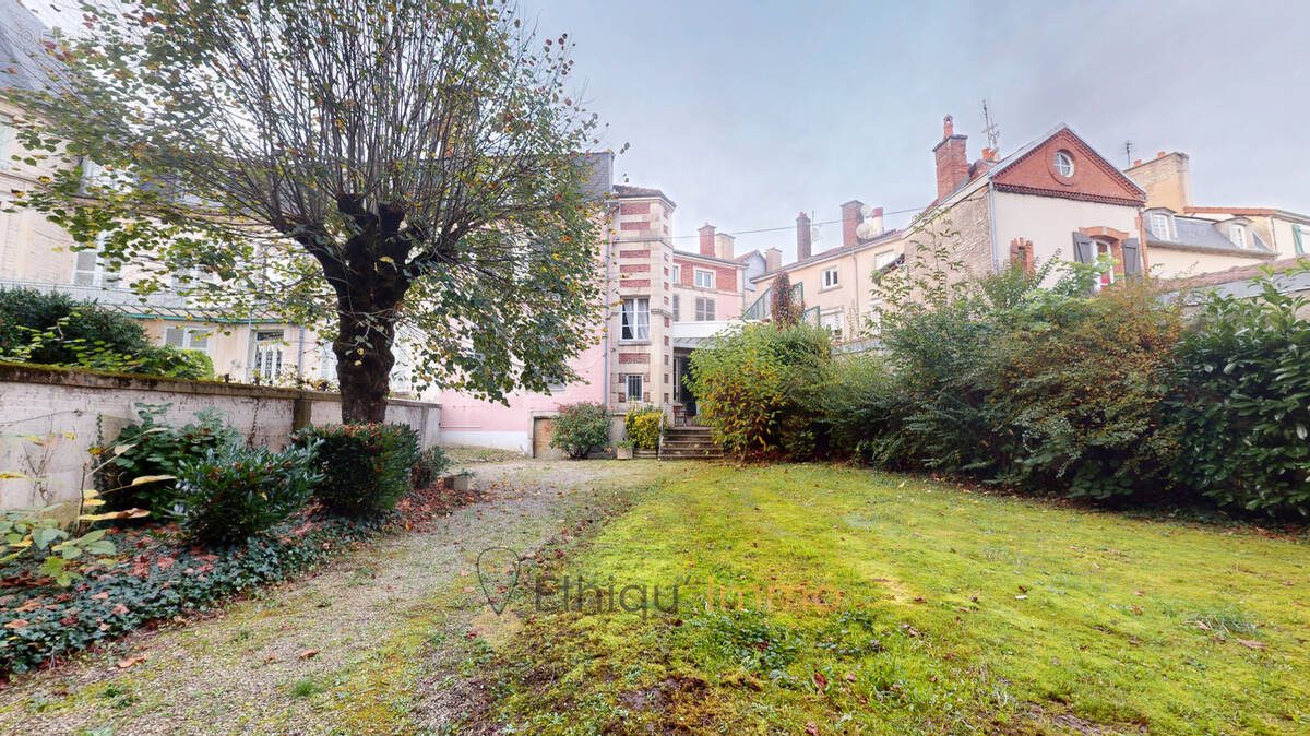 Maison à BAR-SUR-AUBE