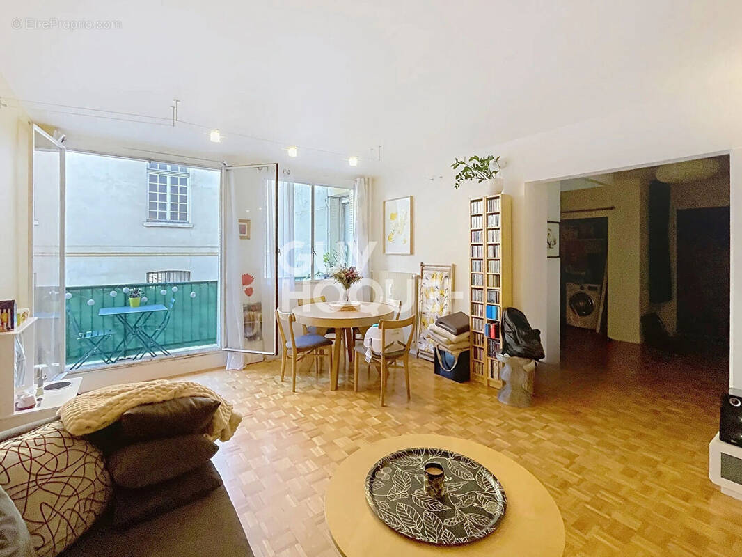 Appartement à VERSAILLES