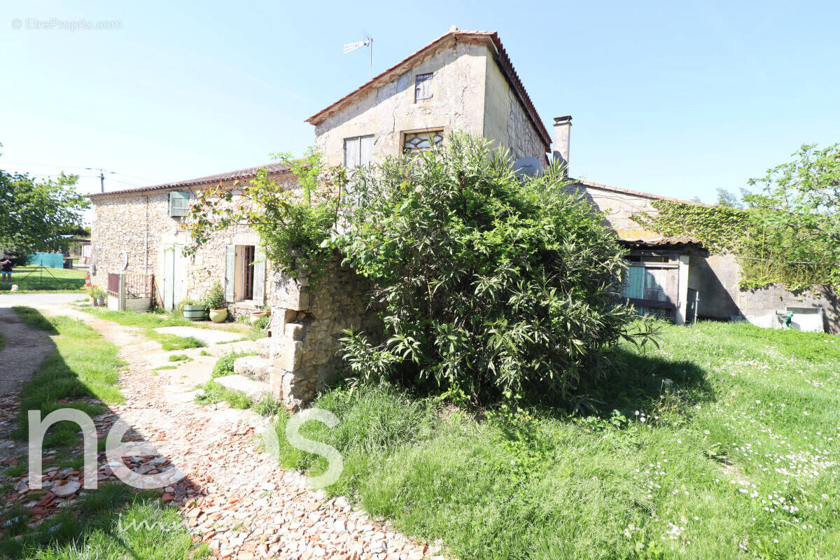 Maison à LATRESNE