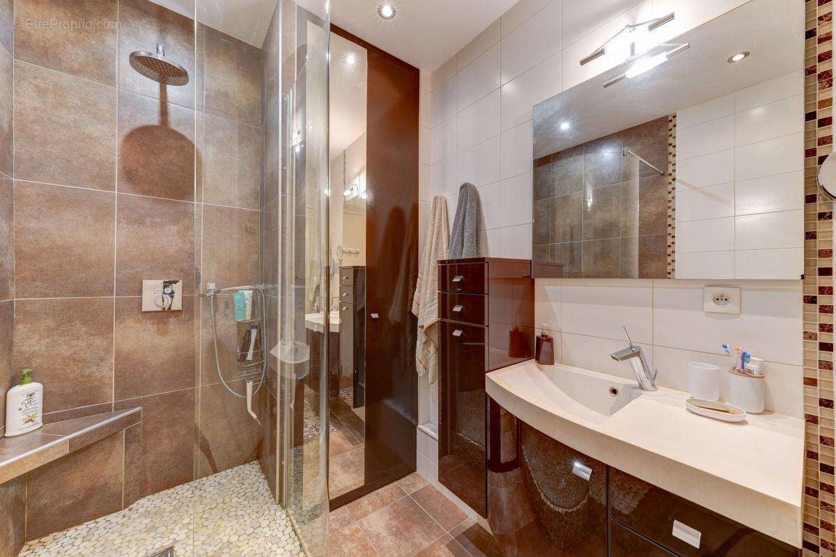 Appartement à LYON-6E
