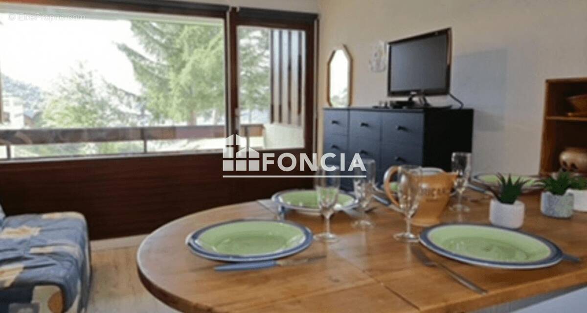 Appartement à SAINT-FRANCOIS-LONGCHAMP