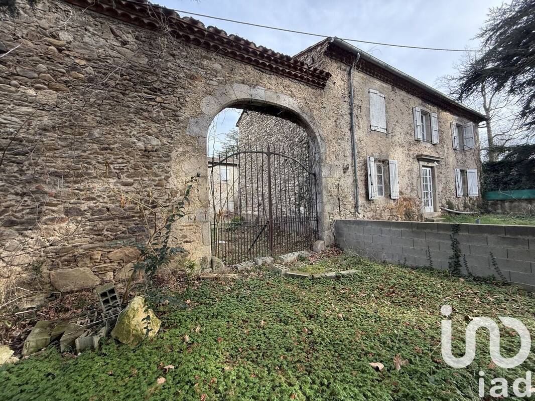 Photo 1 - Maison à BOUT-DU-PONT-DE-LARN
