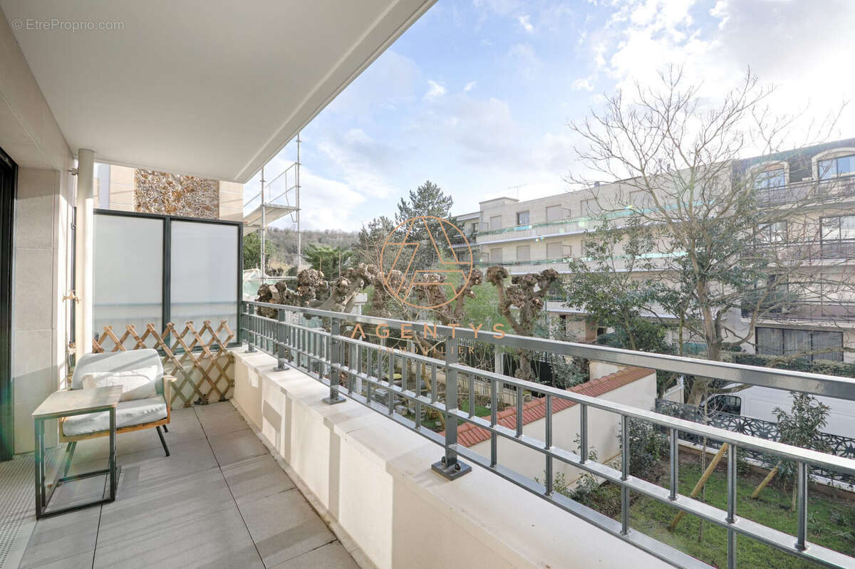 Appartement à SAINT-MAUR-DES-FOSSES
