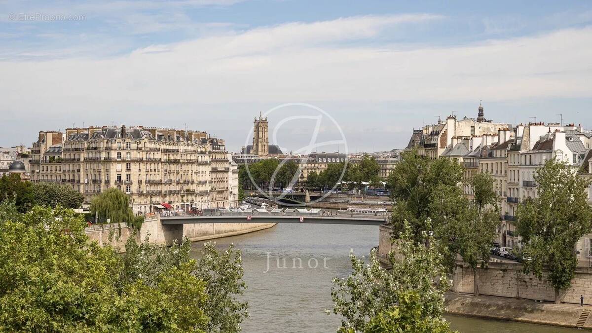 Appartement à PARIS-5E