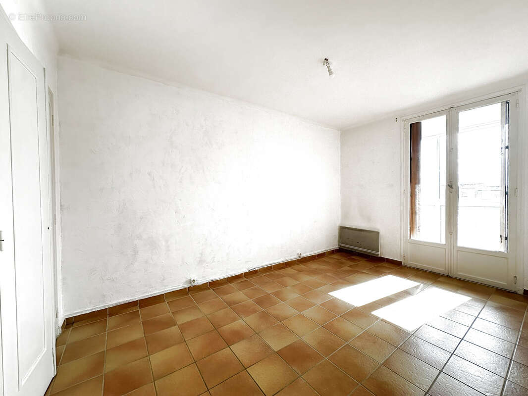 Appartement à PUGET-SUR-ARGENS