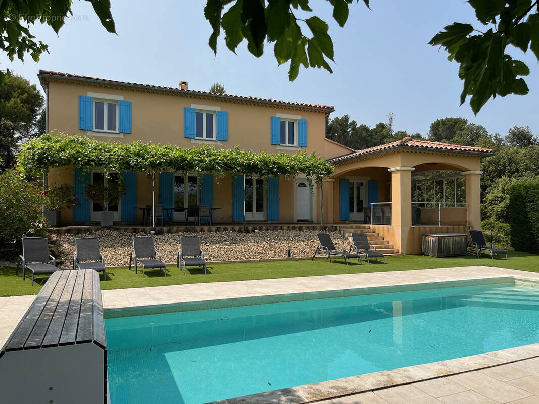 Maison à LE BARROUX