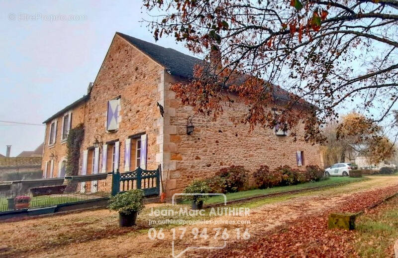 Maison à SAINT-CYPRIEN
