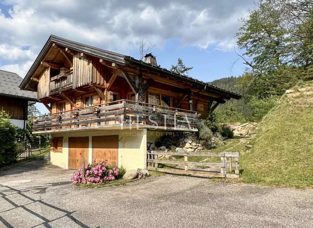 Maison à UGINE