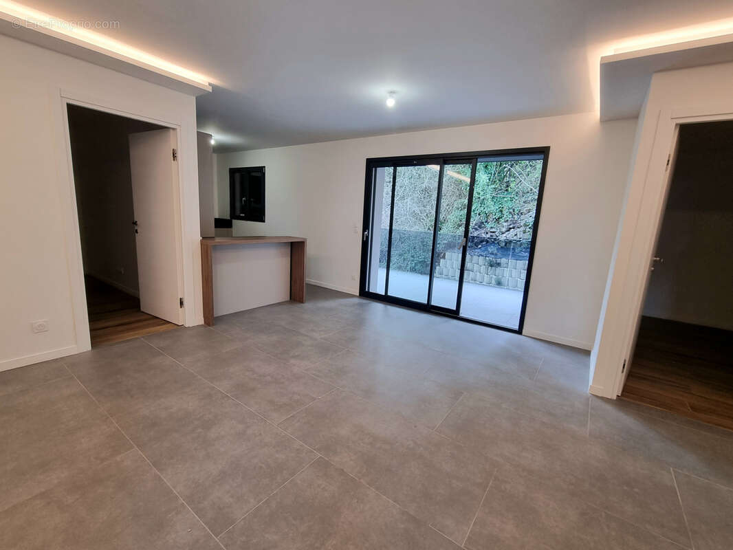 Appartement à NEUVECELLE