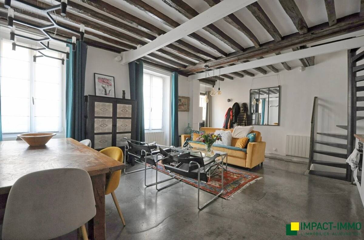 Appartement à PARIS-19E