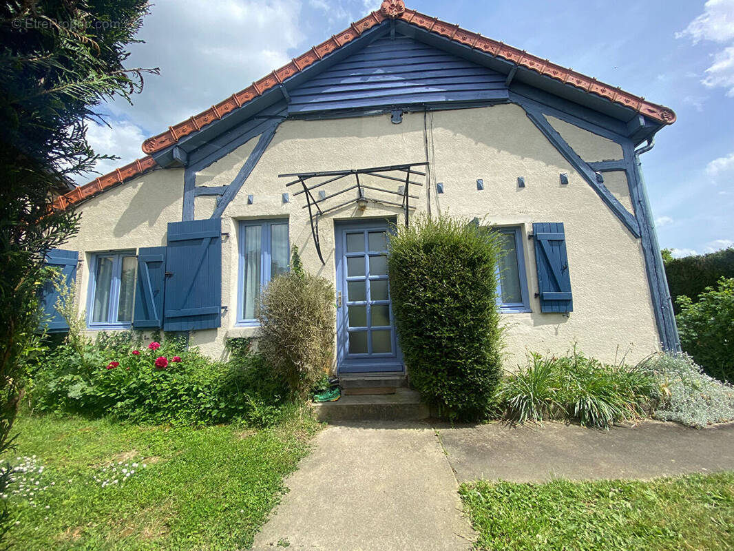 Maison à ORIGNY-LE-ROUX