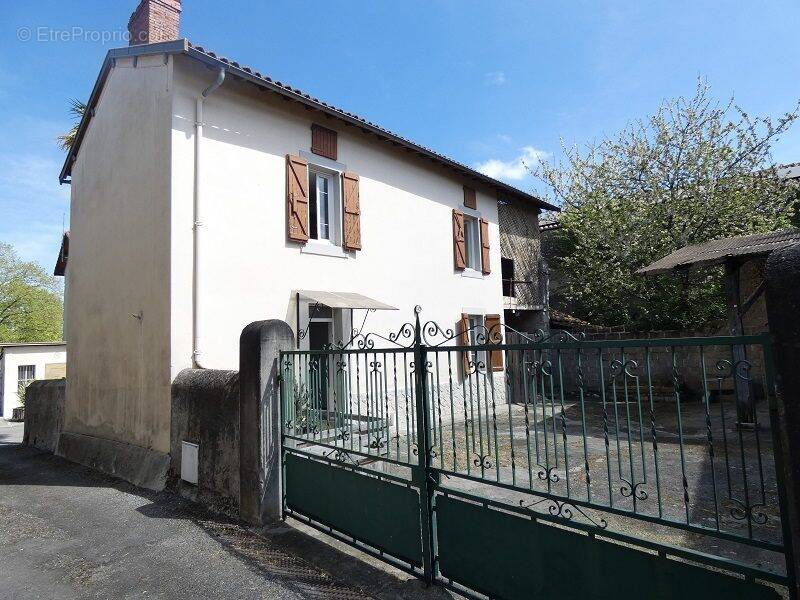 Maison à LABARTHE-RIVIERE