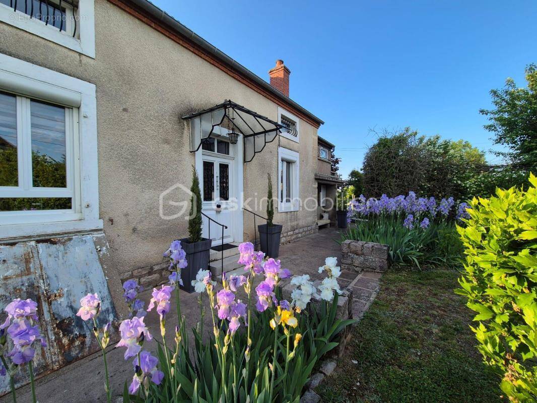 Maison à AISEREY