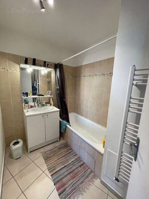 Appartement à DECINES-CHARPIEU