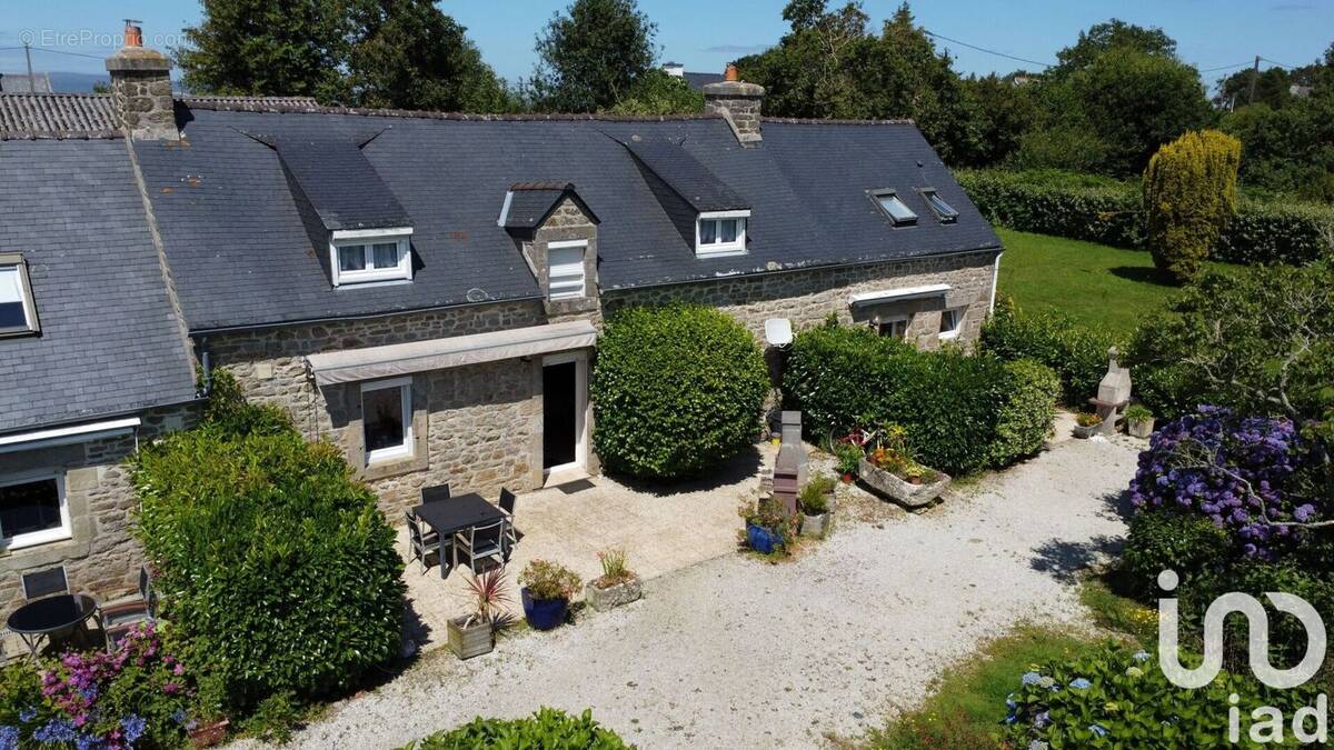 Photo 1 - Maison à PLONEVEZ-PORZAY