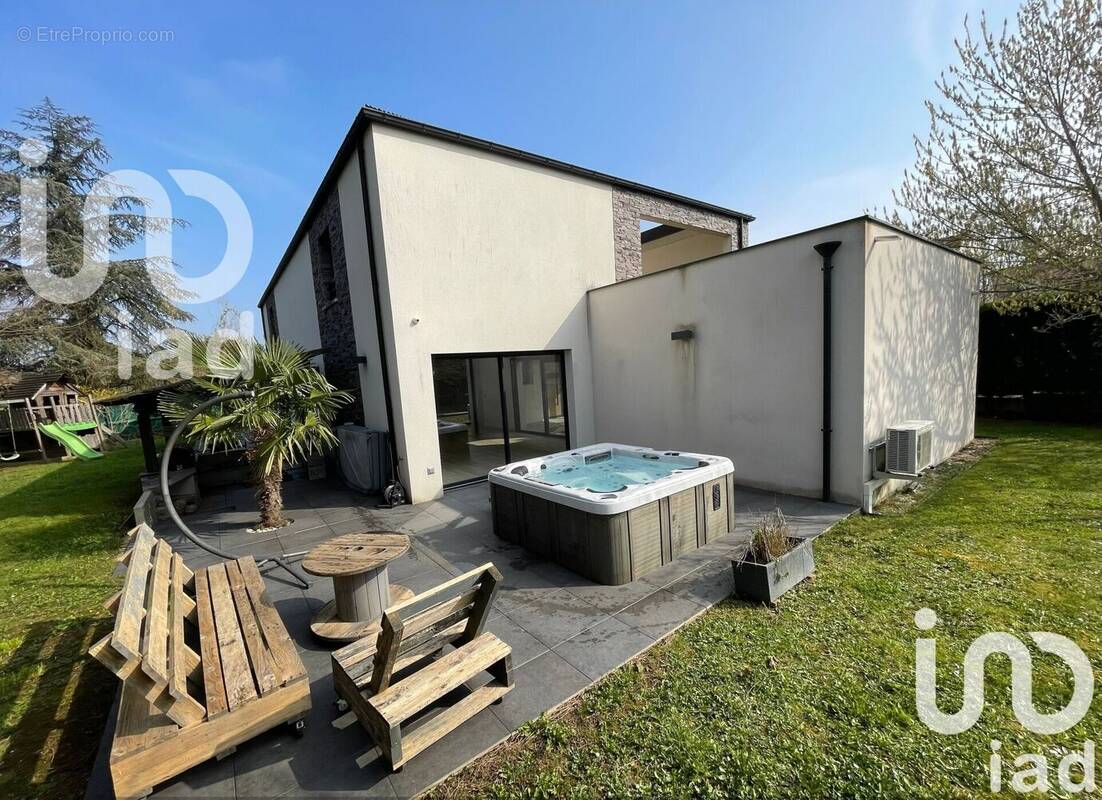 Photo 1 - Maison à SERVON