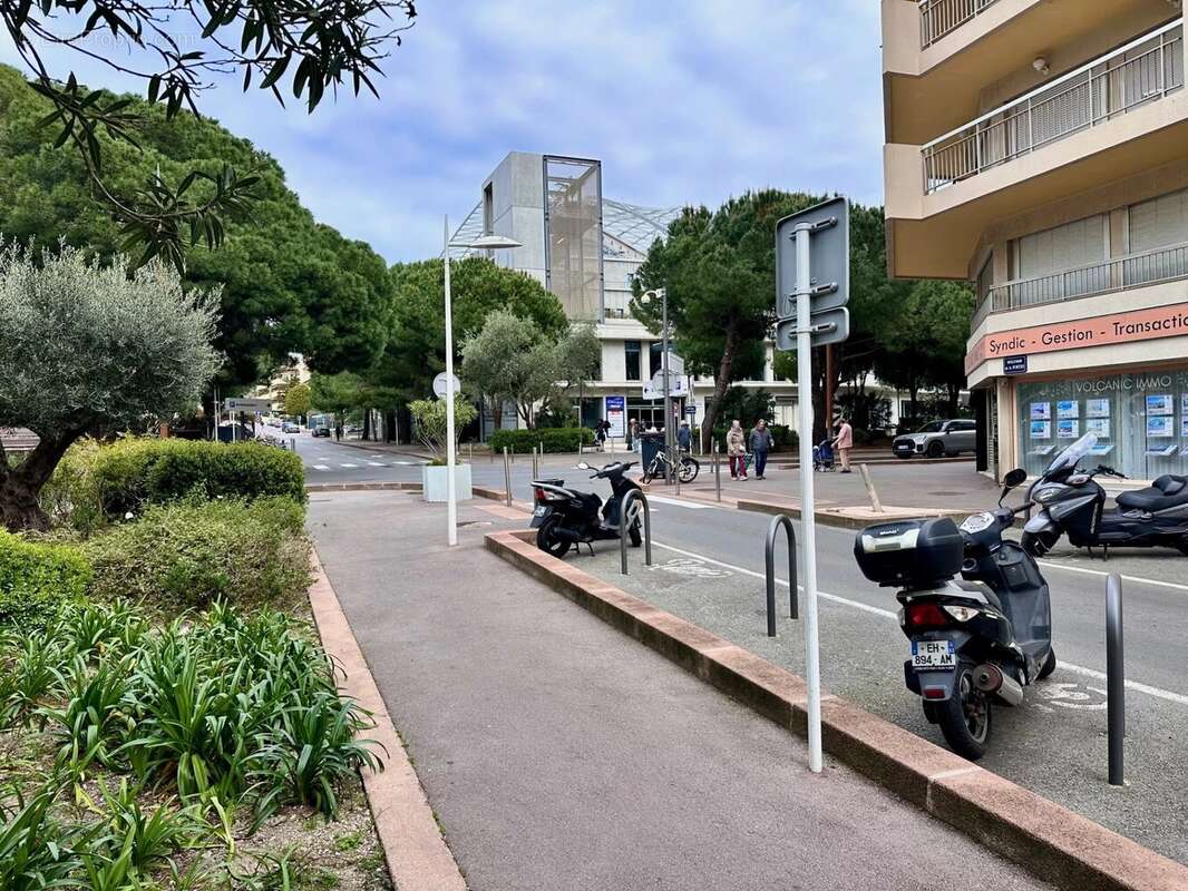 Commerce à ANTIBES