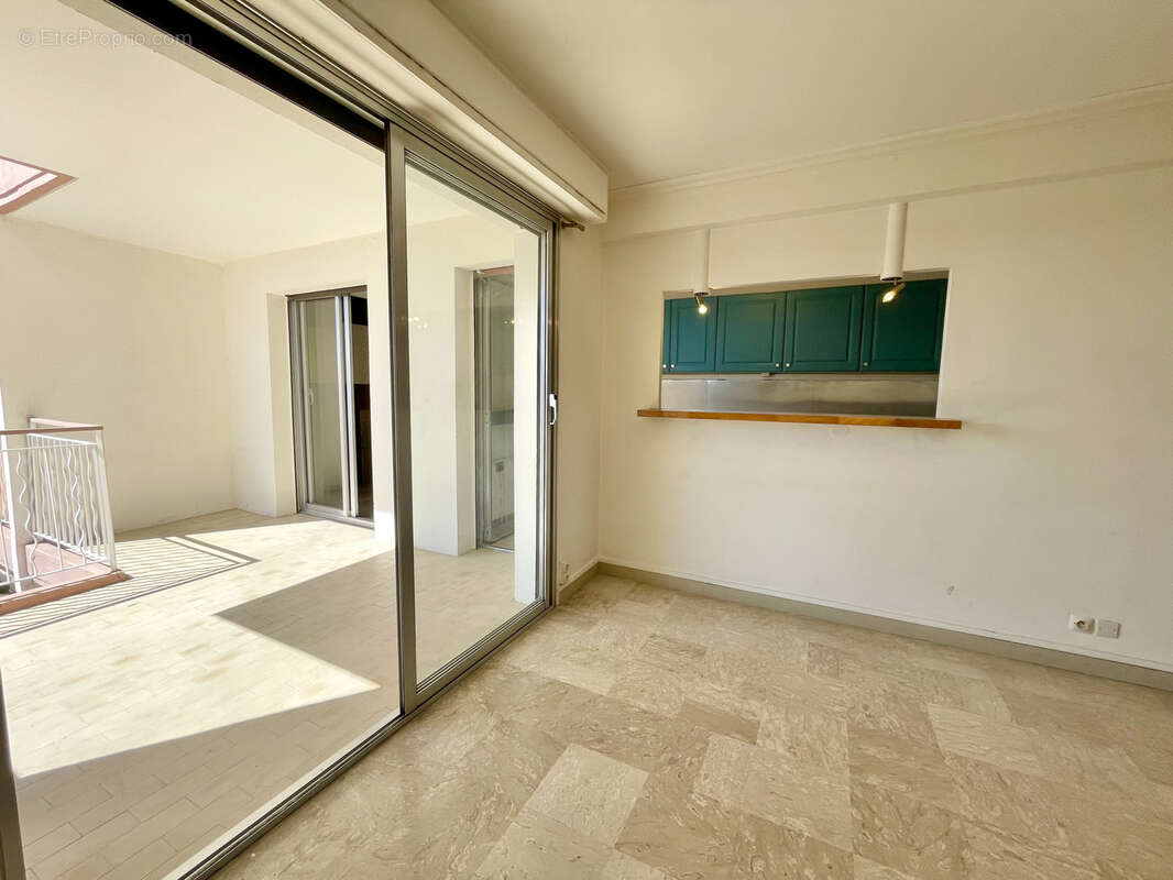 Appartement à LE CANNET