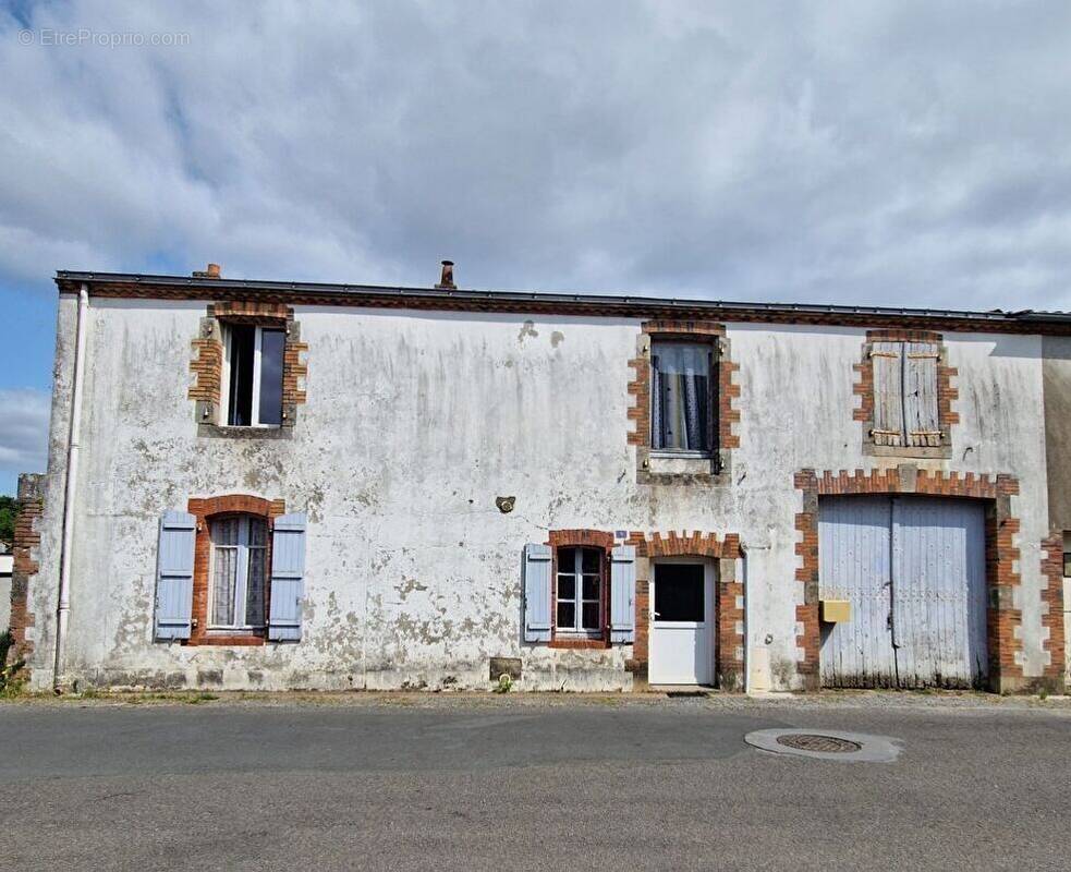 Maison à LEGE