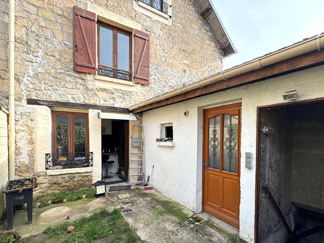 Maison à BEAUMONT-SUR-OISE