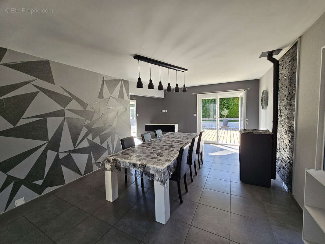 Maison à BAS-EN-BASSET