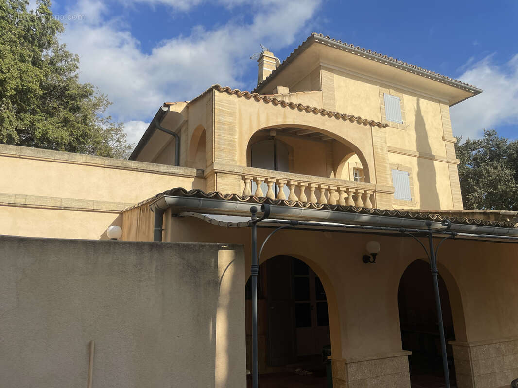 Maison à LE CASTELLET